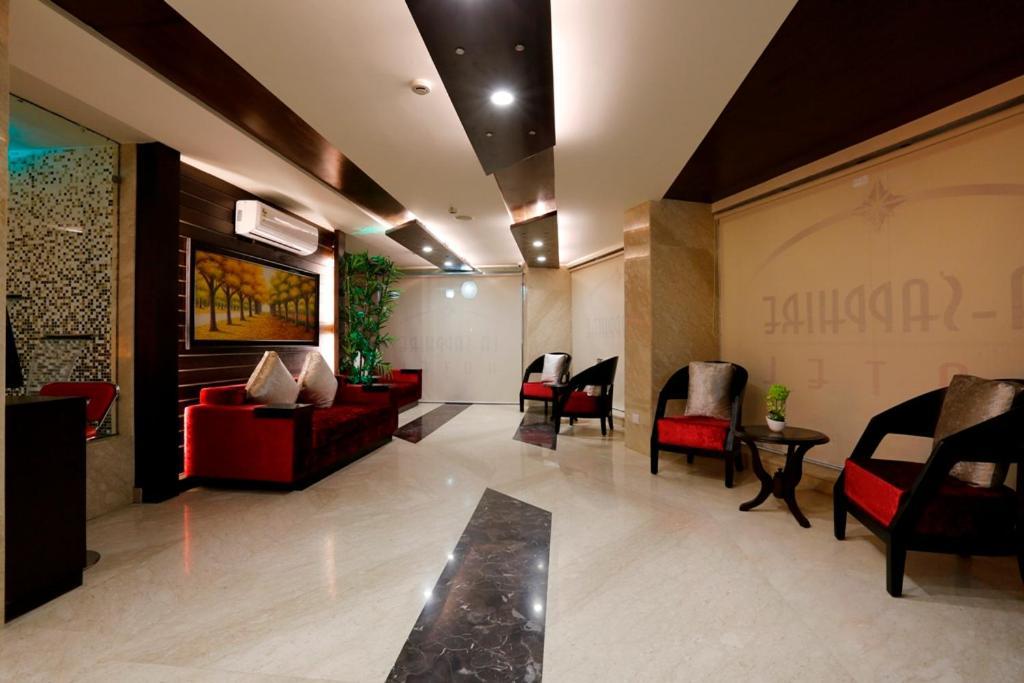 Airport La Sapphire Hotel & Restaurant Нью-Дели Экстерьер фото